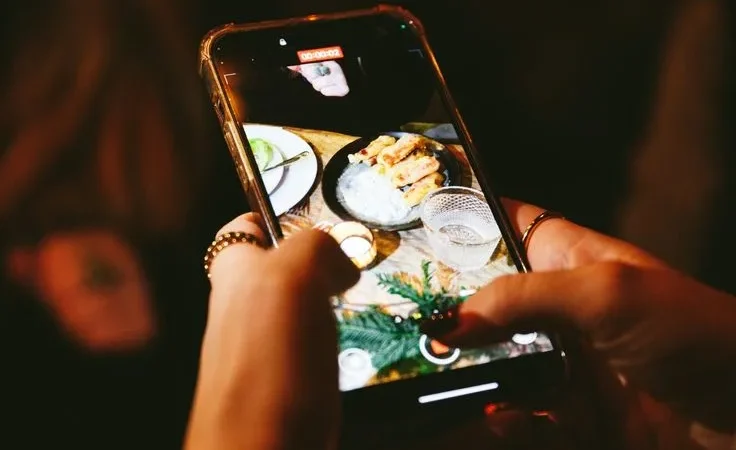 ¿Cada cuánto debe publicar una empresa en Instagram y TikTok?